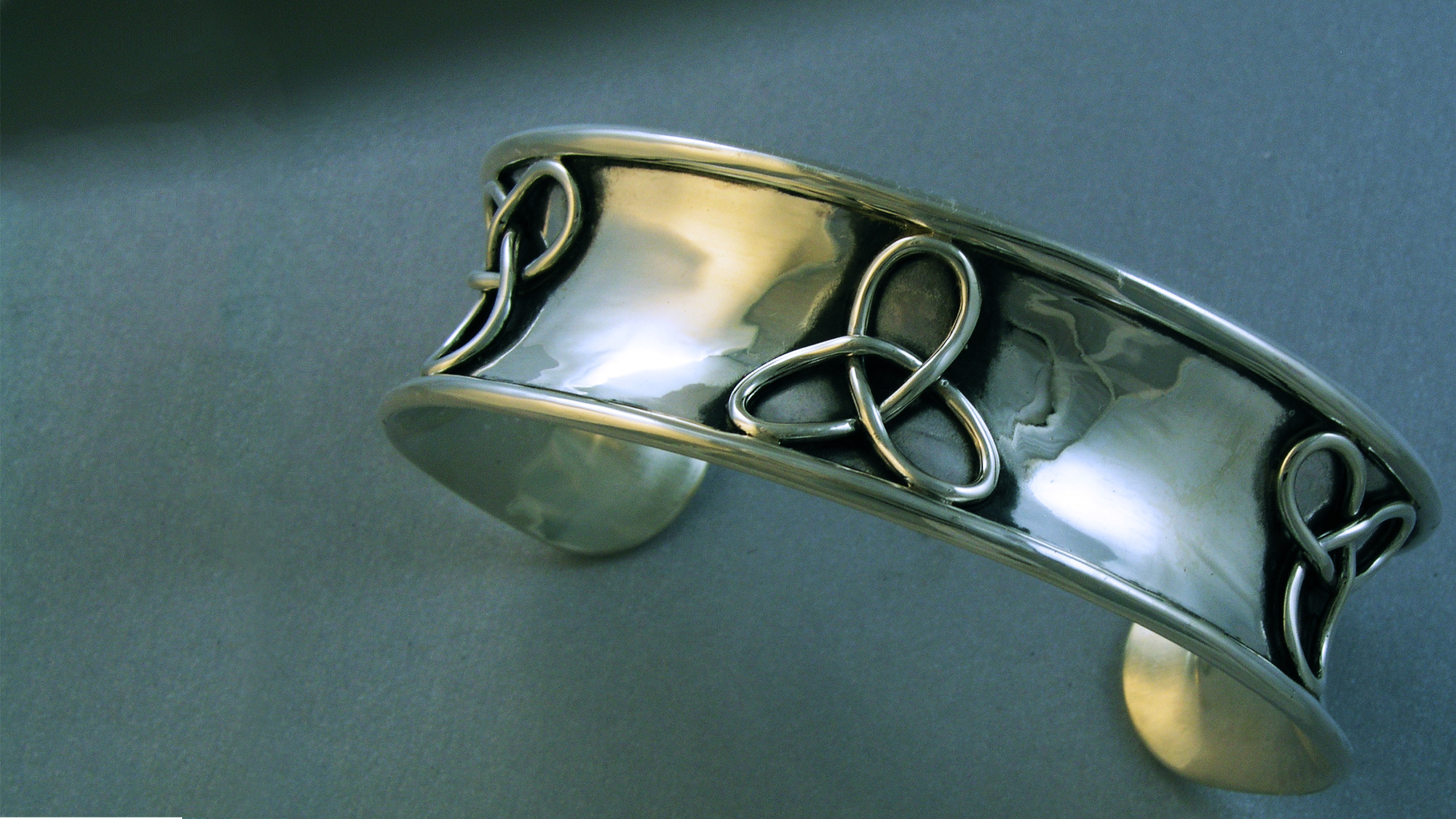 Trefoil Knot Bracelet